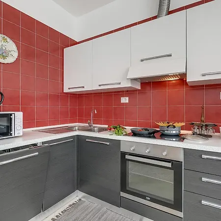 Lejlighed Casa Adelina 50 Meters From - Happy