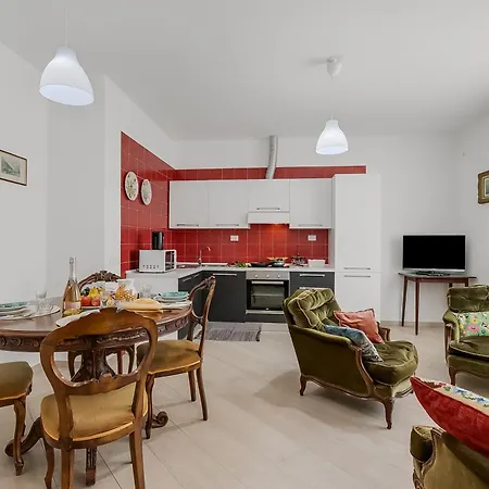 شقة Casa Adelina, Center Apartment With Private Garden - Happy Rentals