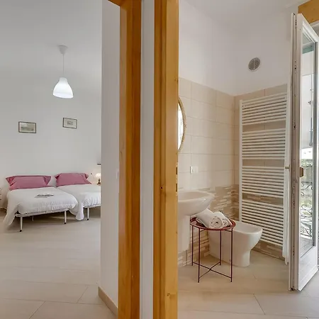 Casa Adelina 50 Meters From - Happy Apartment *