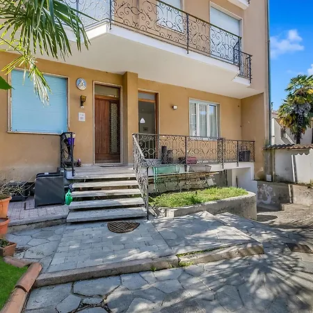 Casa Adelina, Center With Private Garden - Happy *